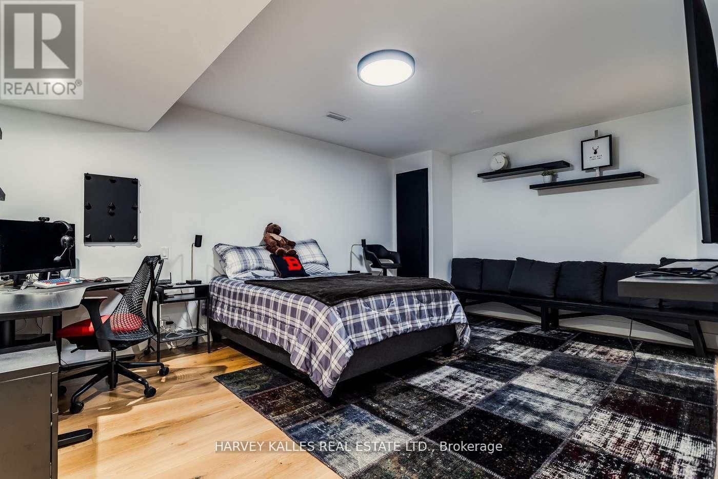 92 WESTWOOD LANE Image 29