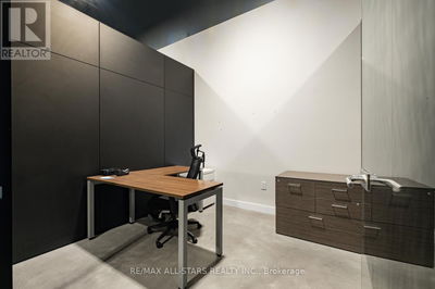 Commercial for Rent in Ontario
