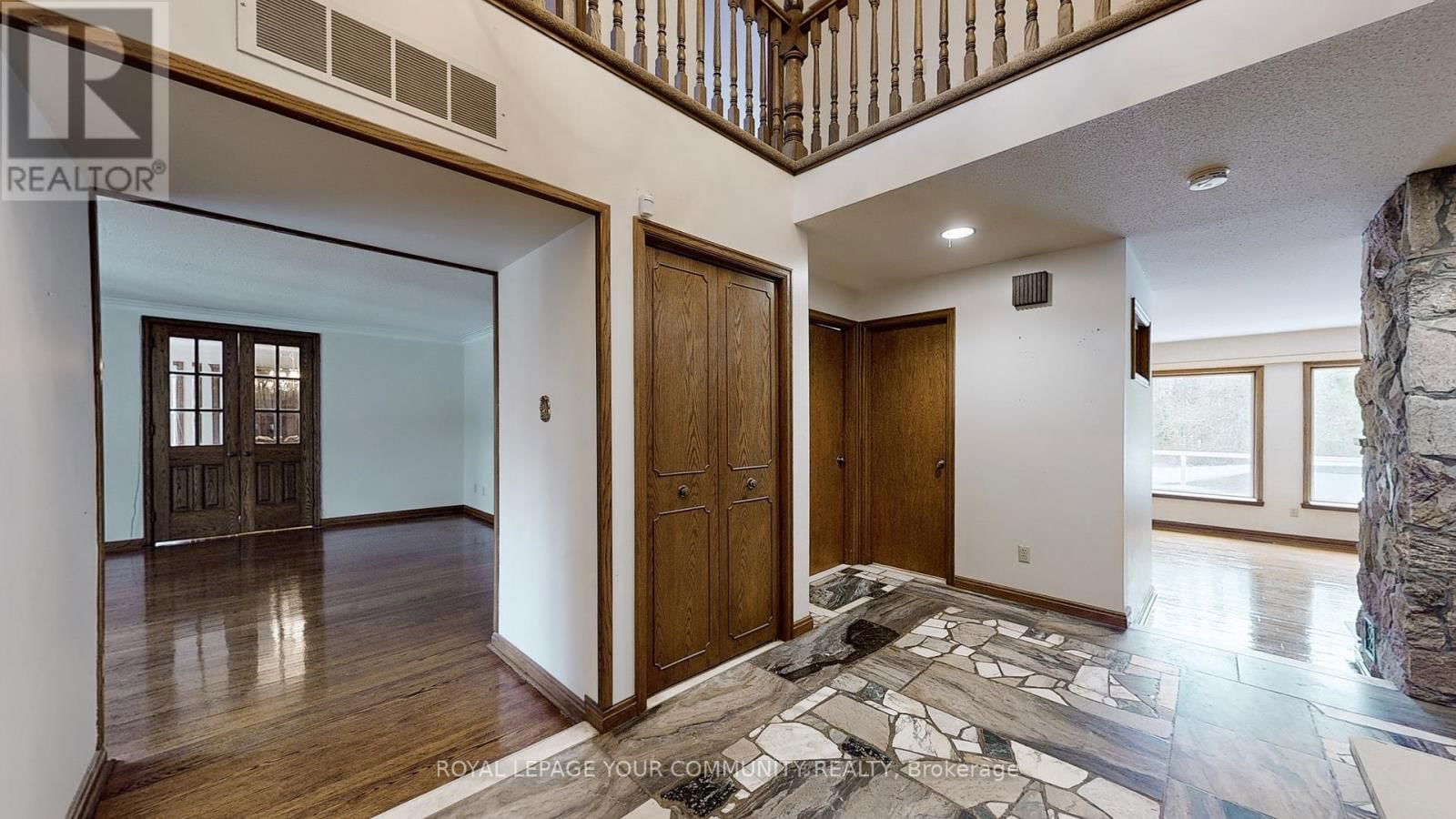 55 REBECCA COURT Image 32