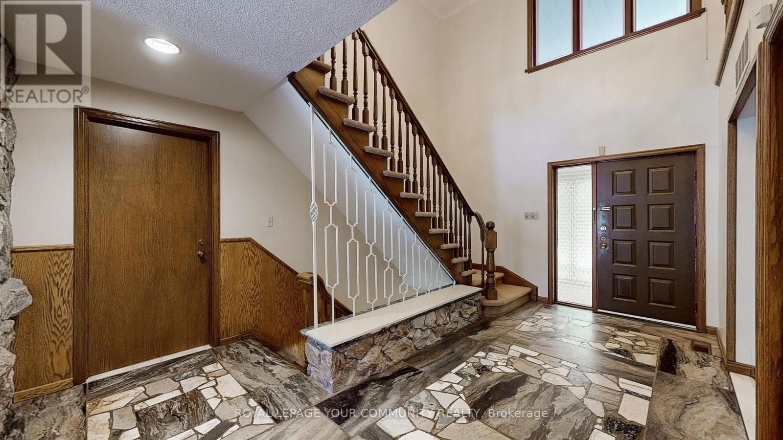55 REBECCA COURT Image 33