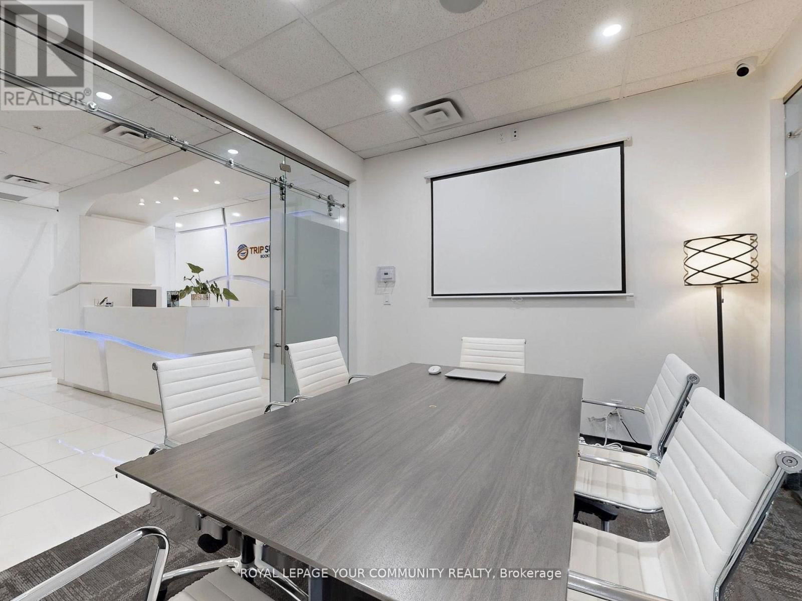 1101** - 7191 YONGE STREET Image 18