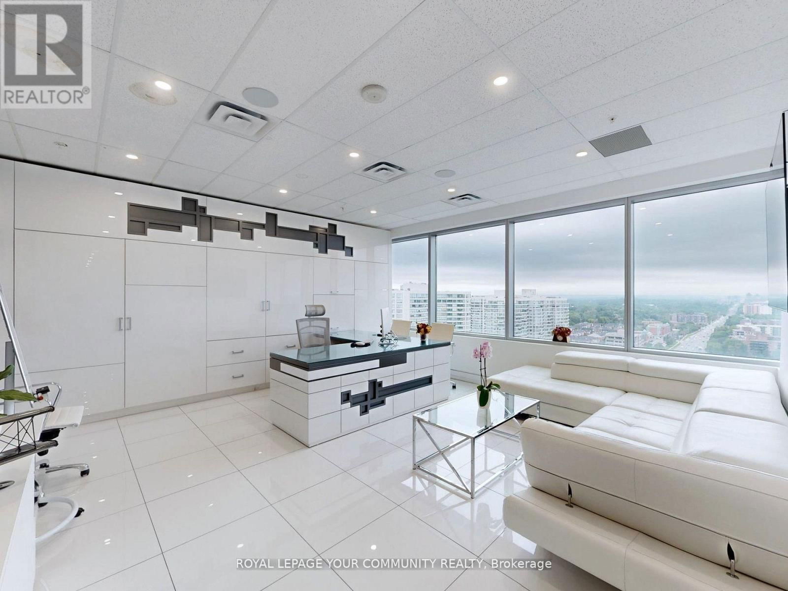 1101** - 7191 YONGE STREET Image 6