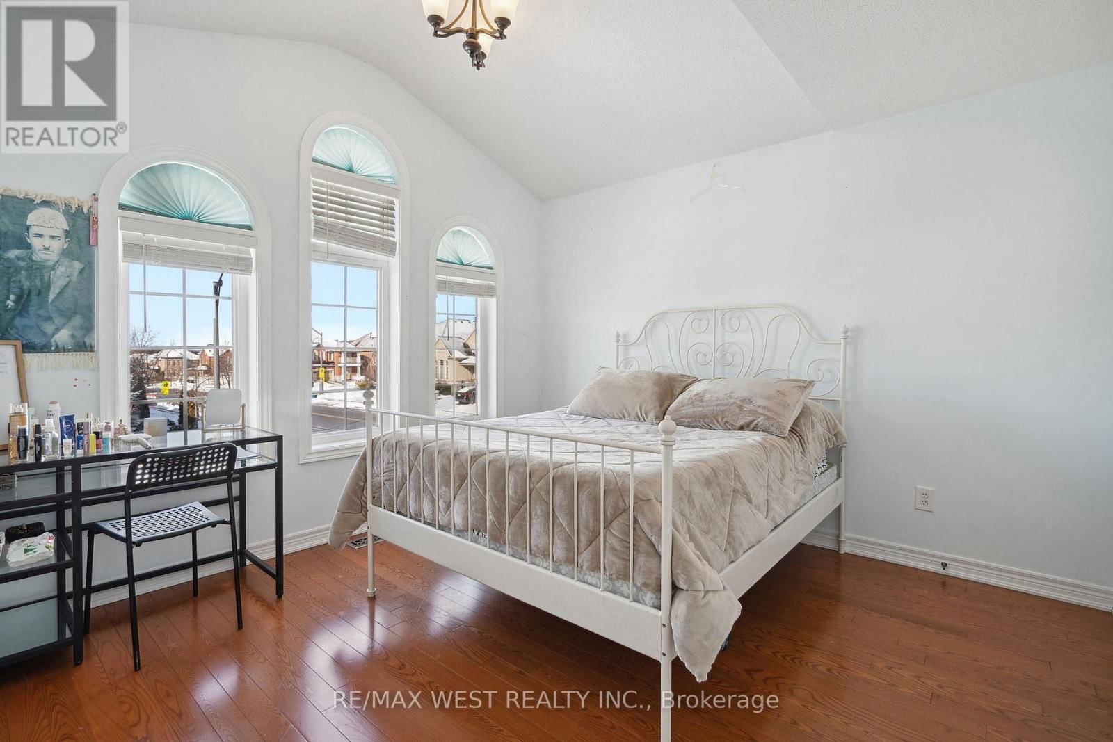126 JOSEPHINE ROAD WEST Image 12