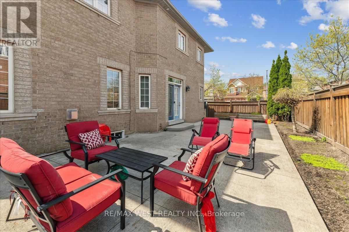 126 JOSEPHINE ROAD WEST Image 16