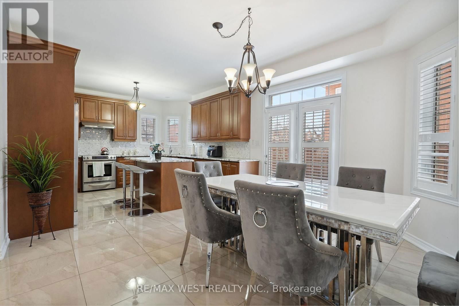 126 JOSEPHINE ROAD WEST Image 2