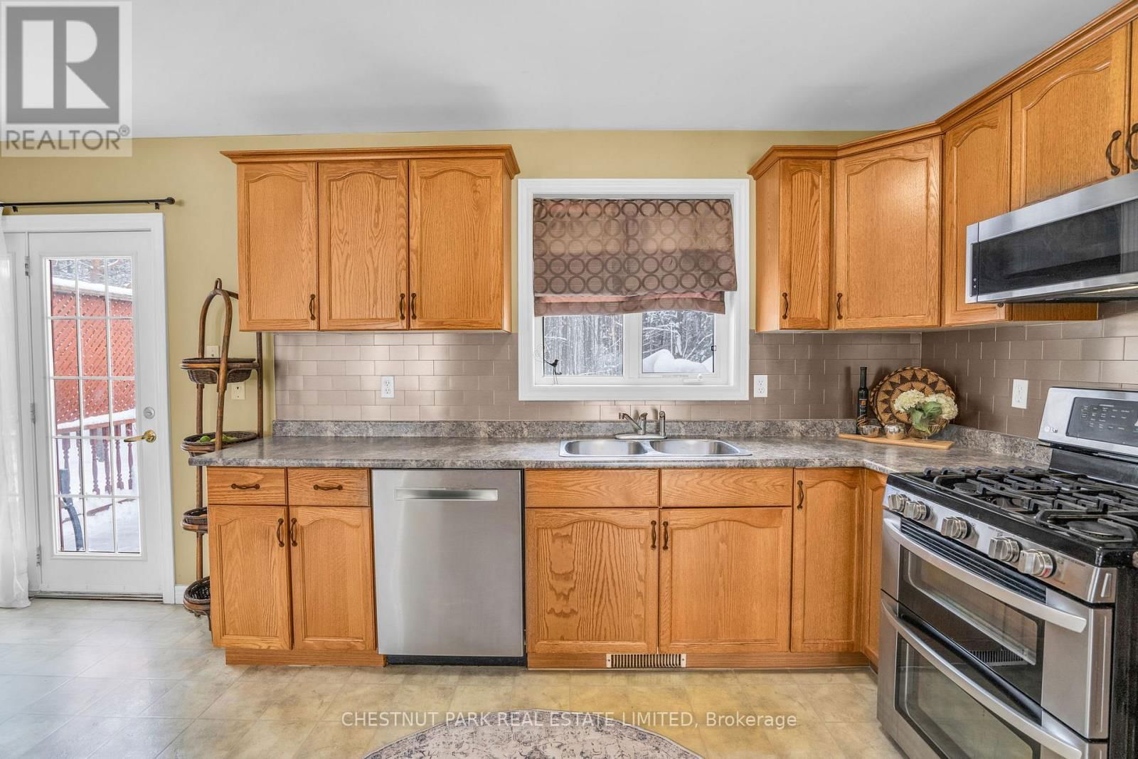 35 PINE PARK BOULEVARD Image 11