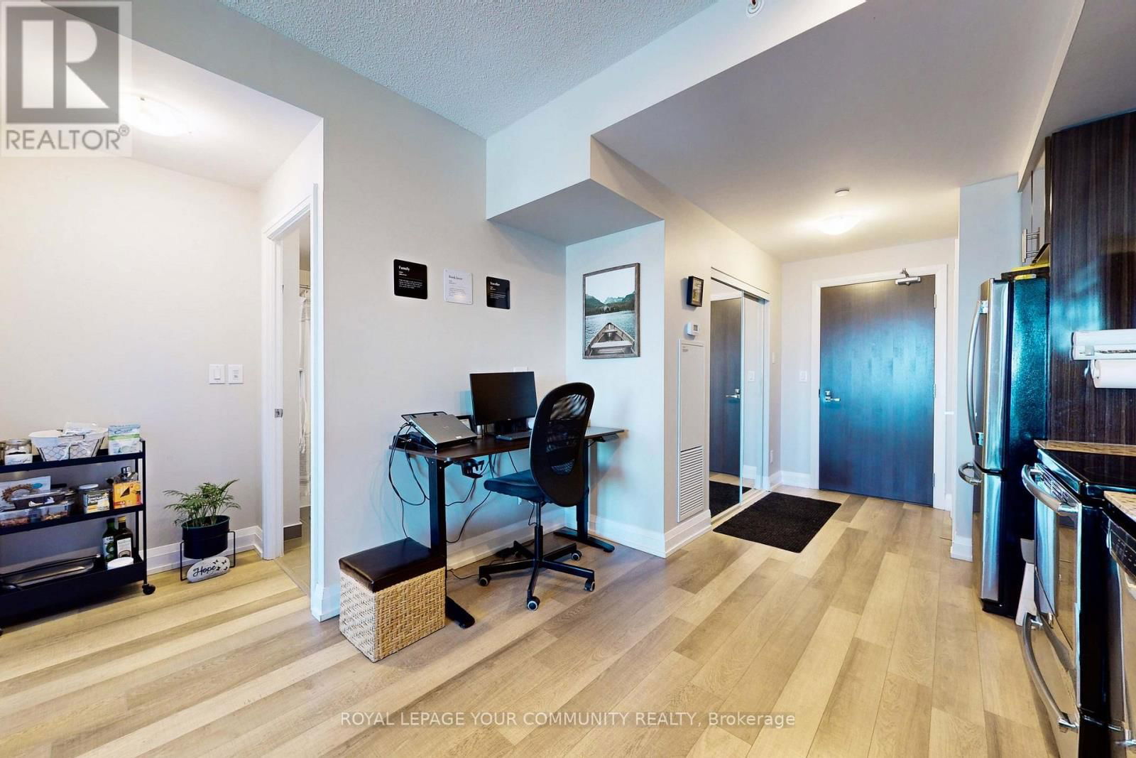 2105 - 7171 YONGE STREET Image 19