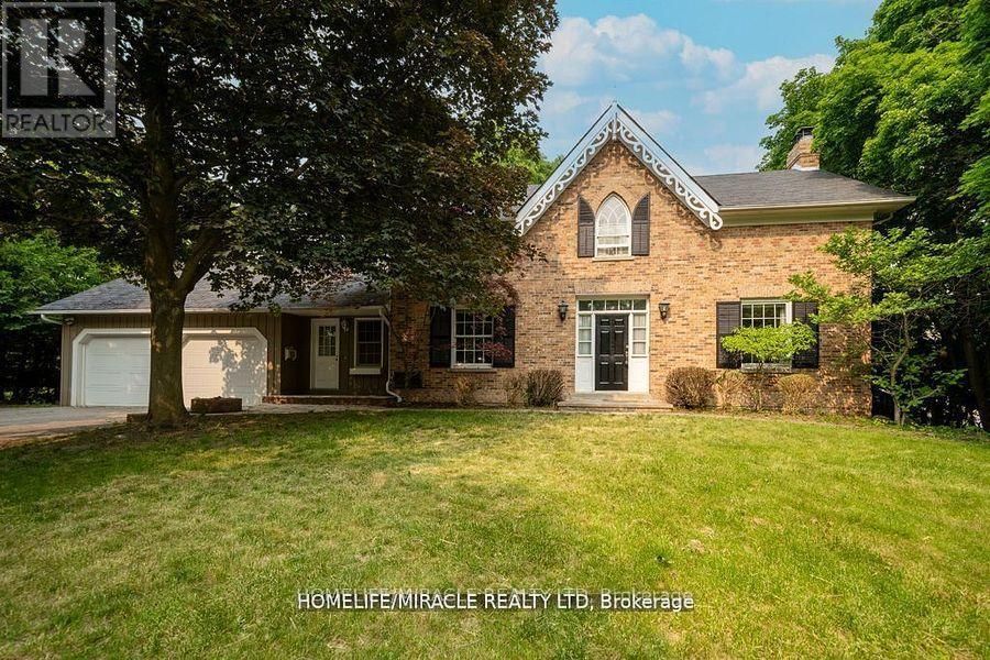 10 HOUGHTON BOULEVARD Image 3
