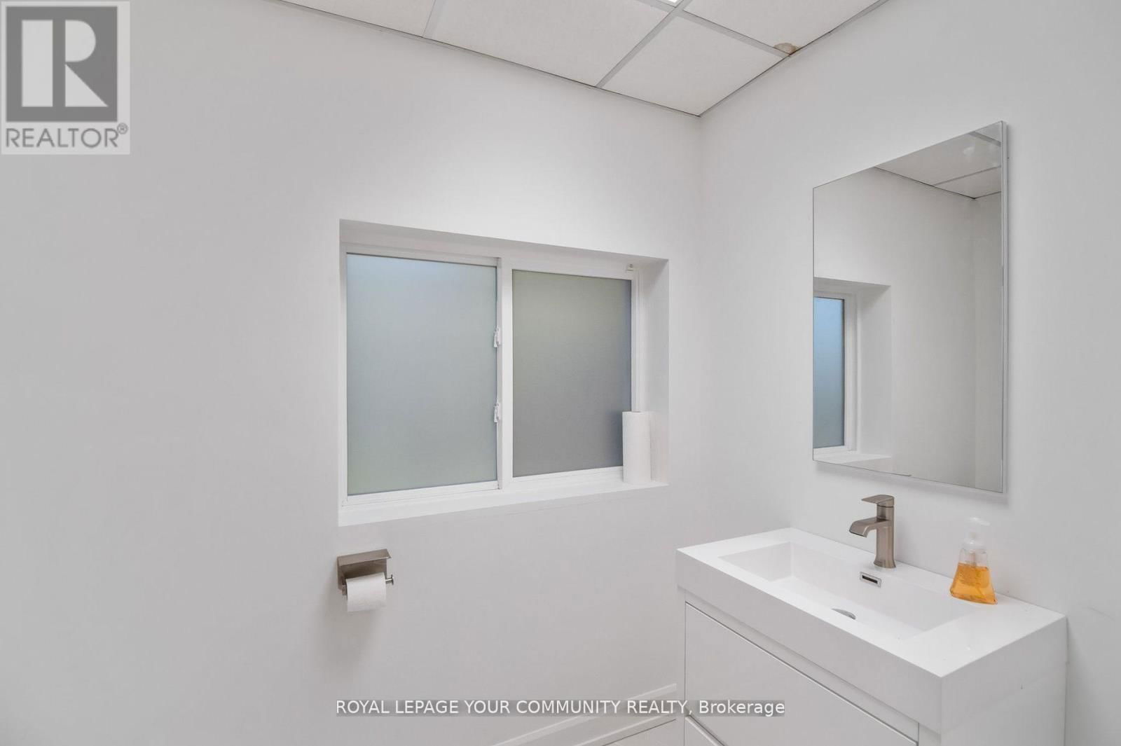 16155 KEELE STREET Image 22