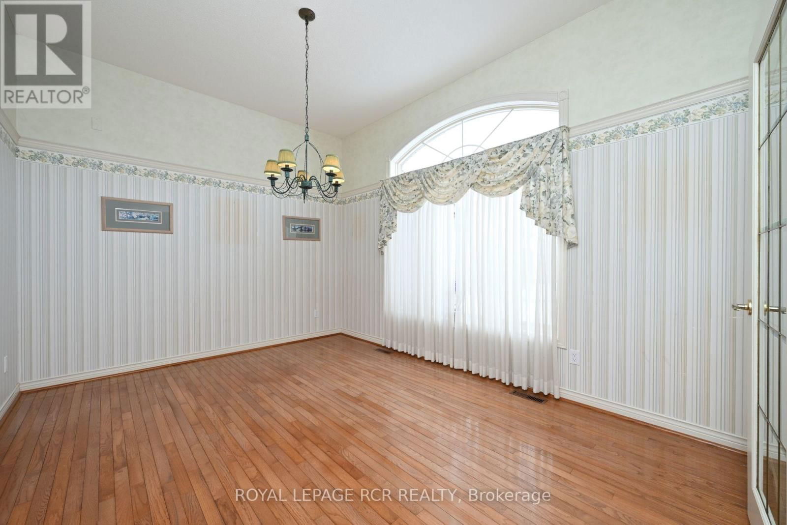 10 FOREST LINK Image 15