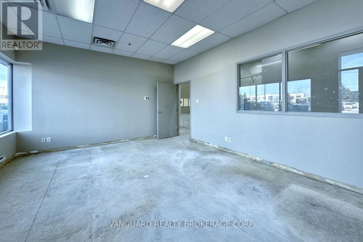 18-20 - 111 ZENWAY BOULEVARD Image 11