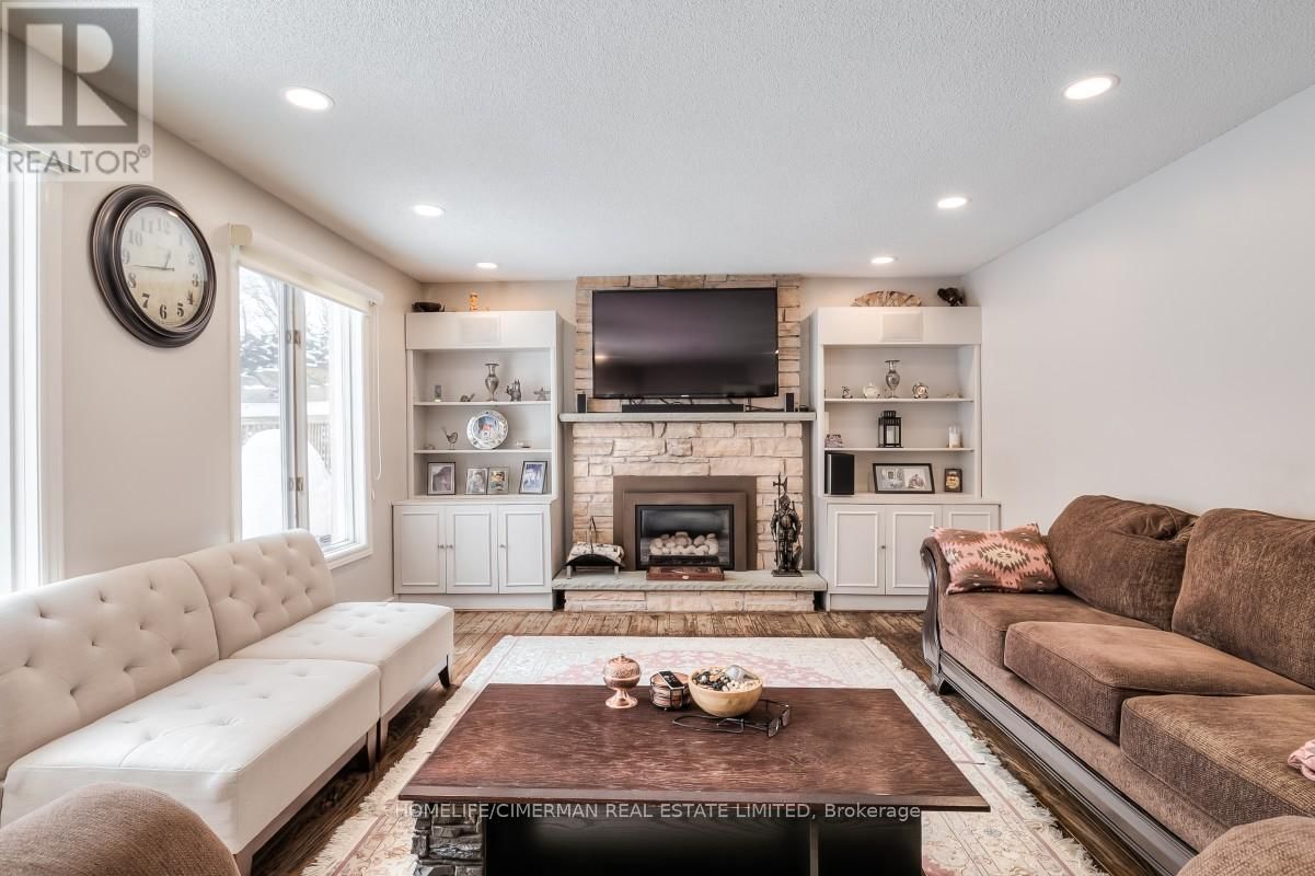 57 TREEGROVE CIRCLE Image 13