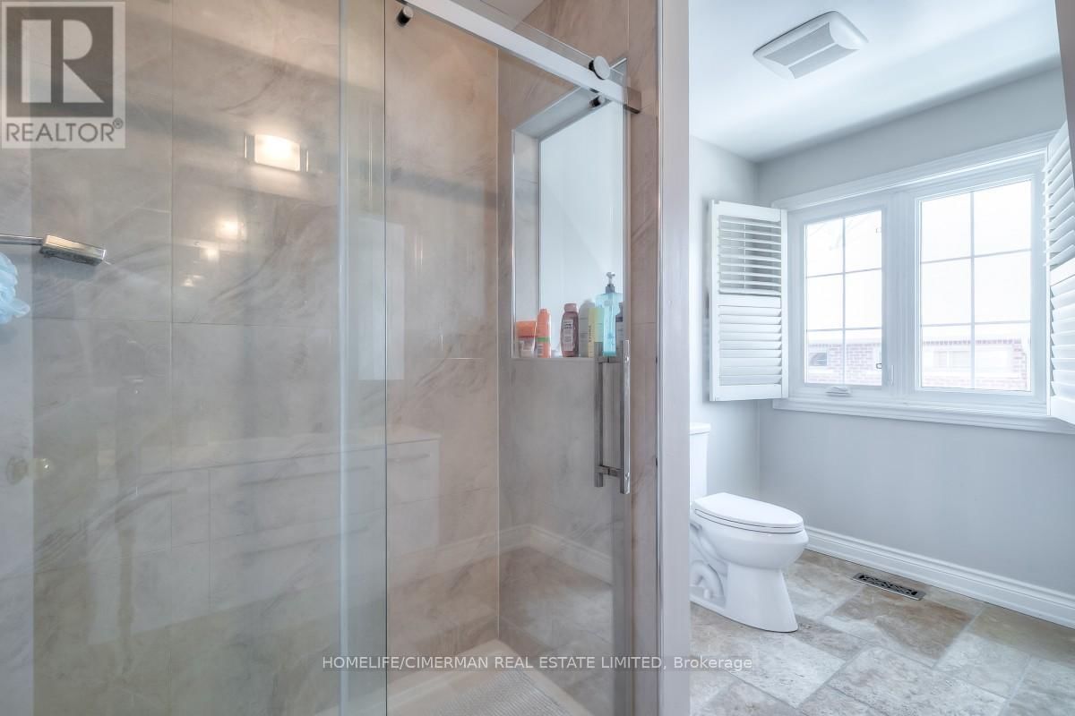 57 TREEGROVE CIRCLE Image 30