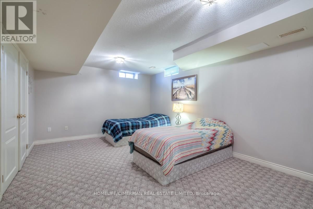 57 TREEGROVE CIRCLE Image 37