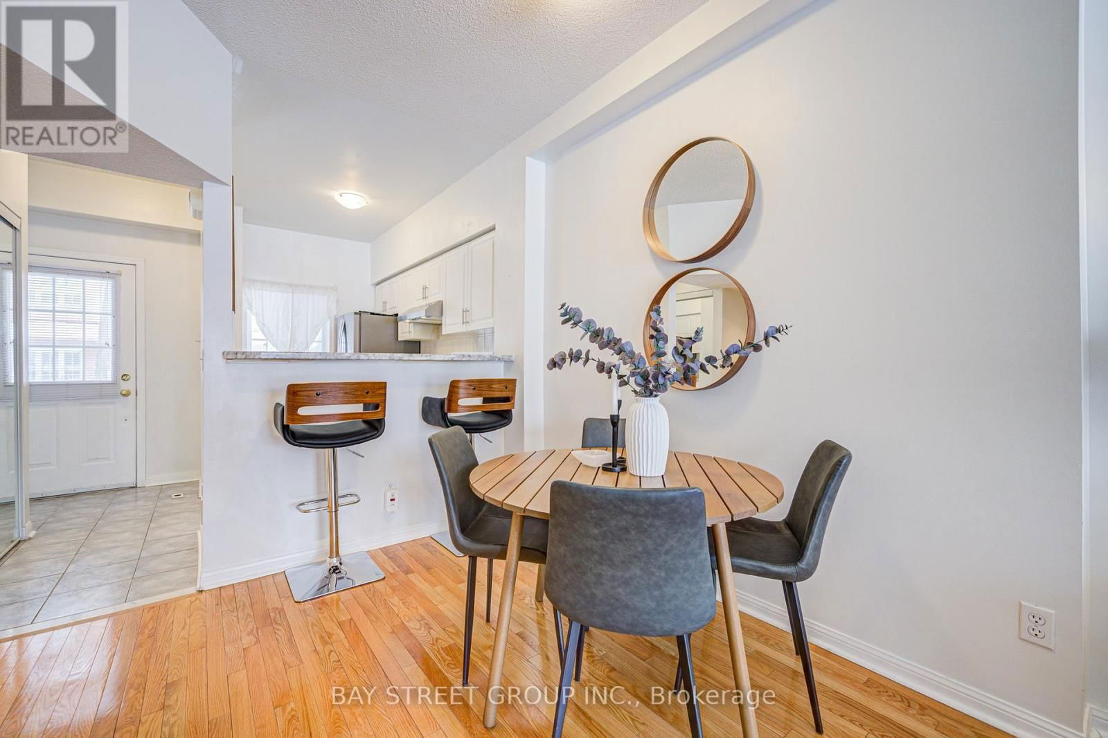 6 - 10 ST MORITZ WAY Image 11