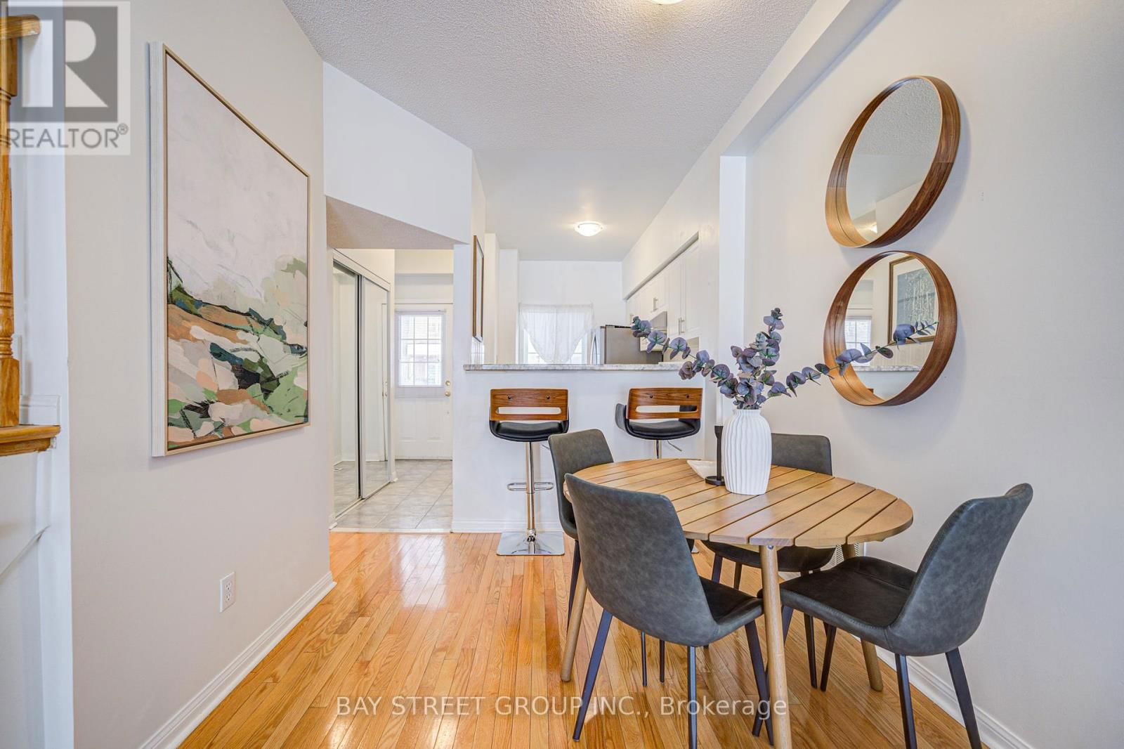 6 - 10 ST MORITZ WAY Image 12