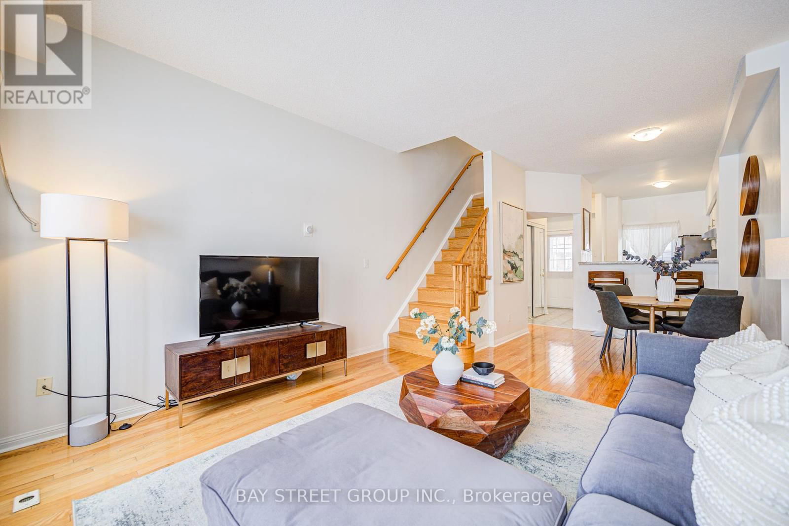 6 - 10 ST MORITZ WAY Image 20