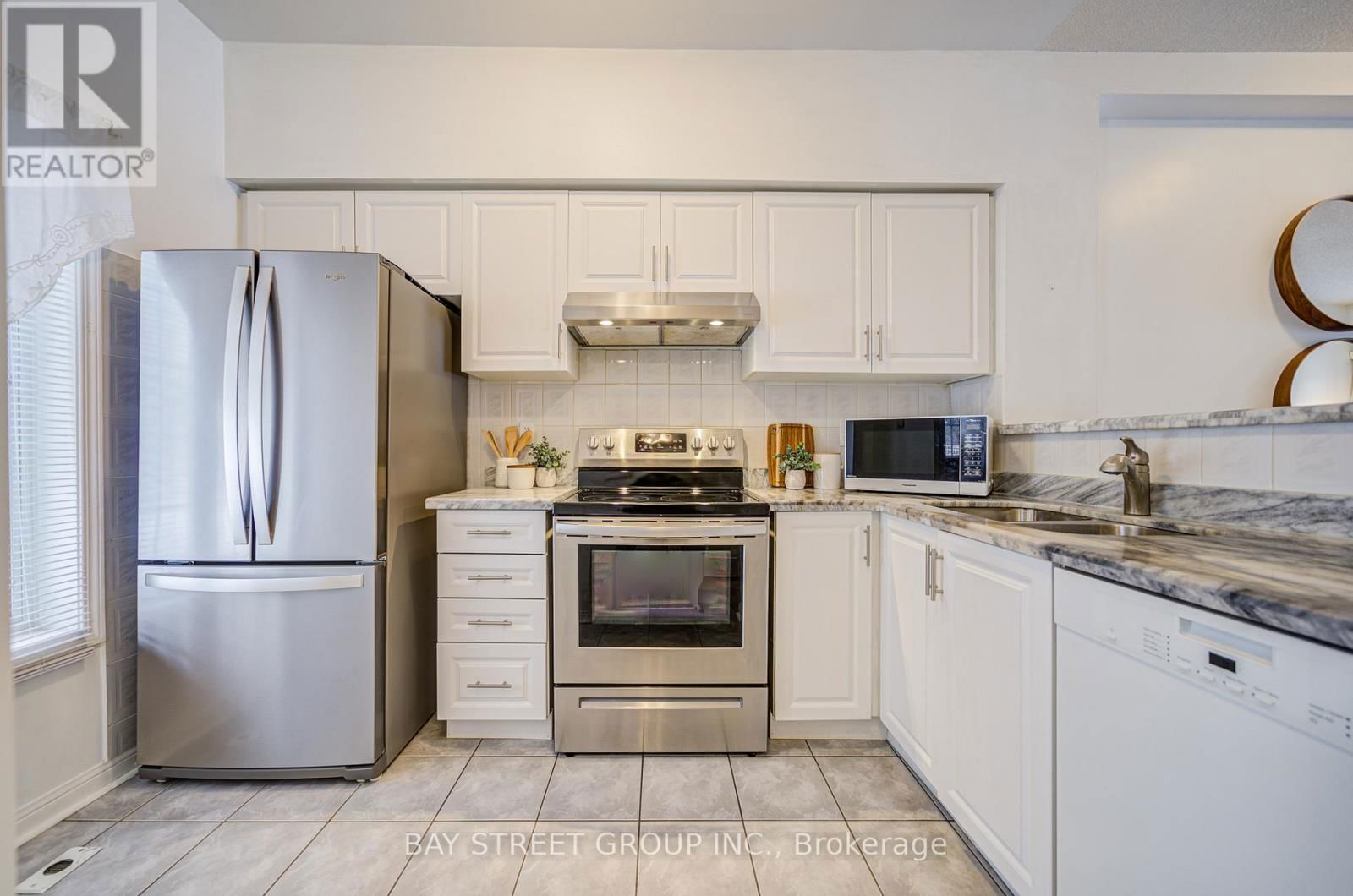 6 - 10 ST MORITZ WAY Image 3