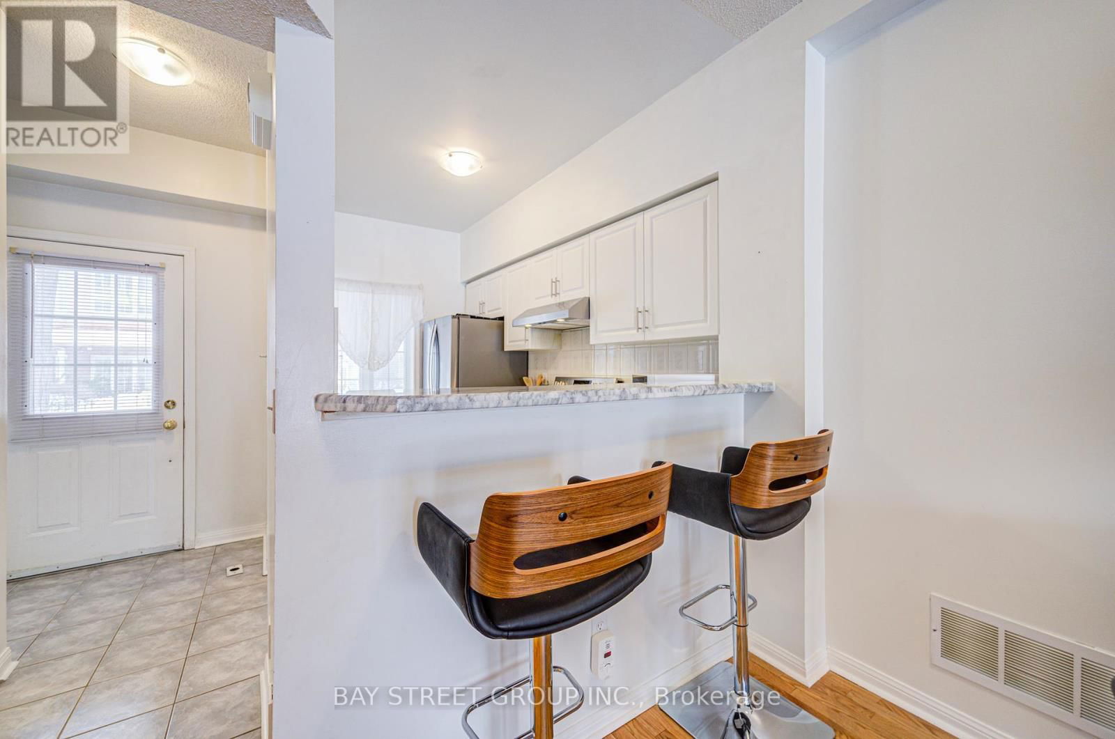 6 - 10 ST MORITZ WAY Image 4