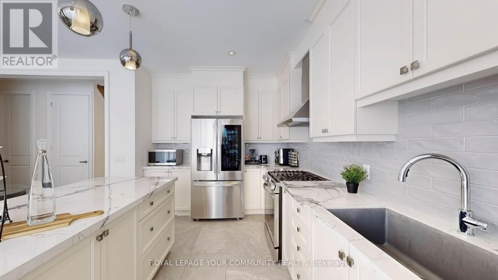 128 BEN SINCLAIR AVENUE Image 18