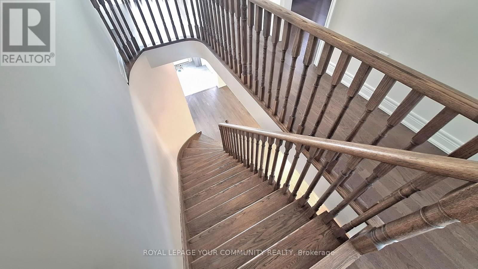 128 BEN SINCLAIR AVENUE Image 24
