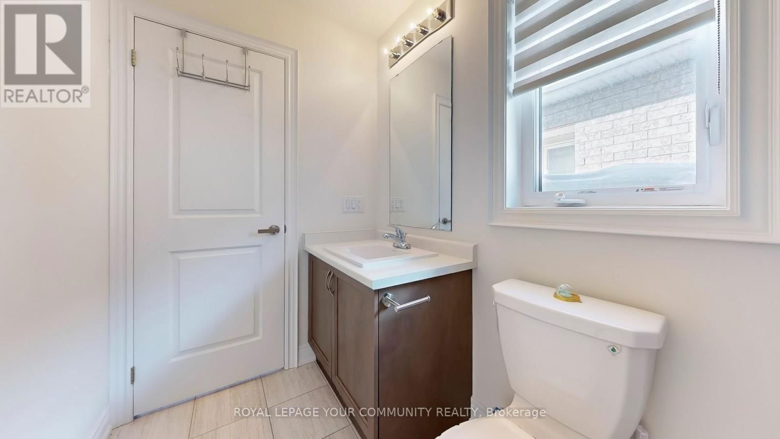 128 BEN SINCLAIR AVENUE Image 41