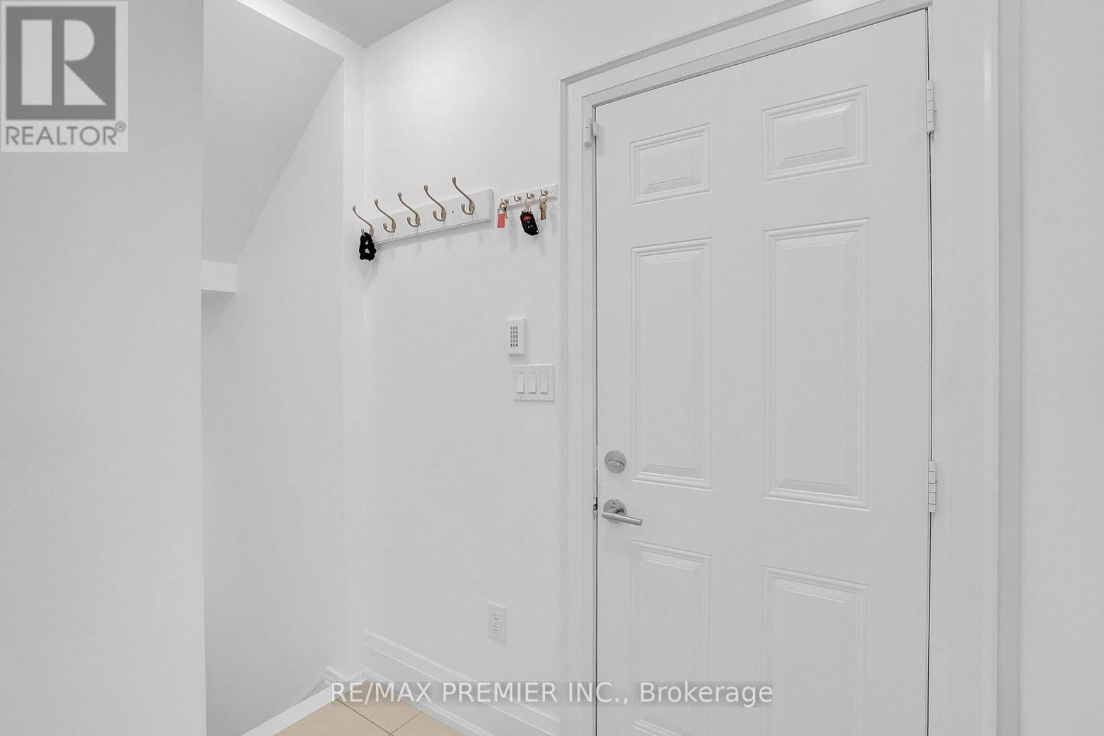 116 TORREY PINES ROAD Image 33
