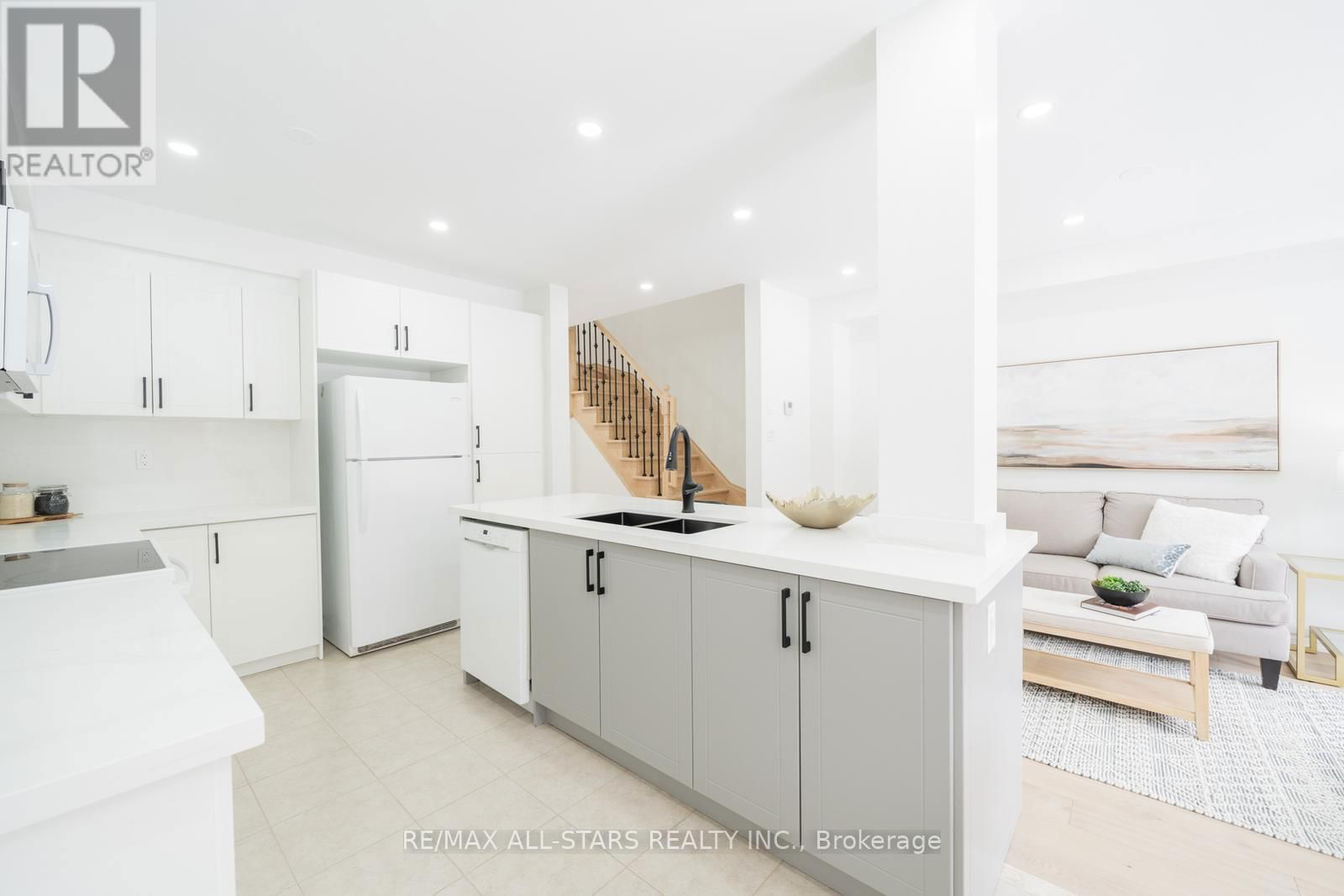 234 SANDALE ROAD Image 13