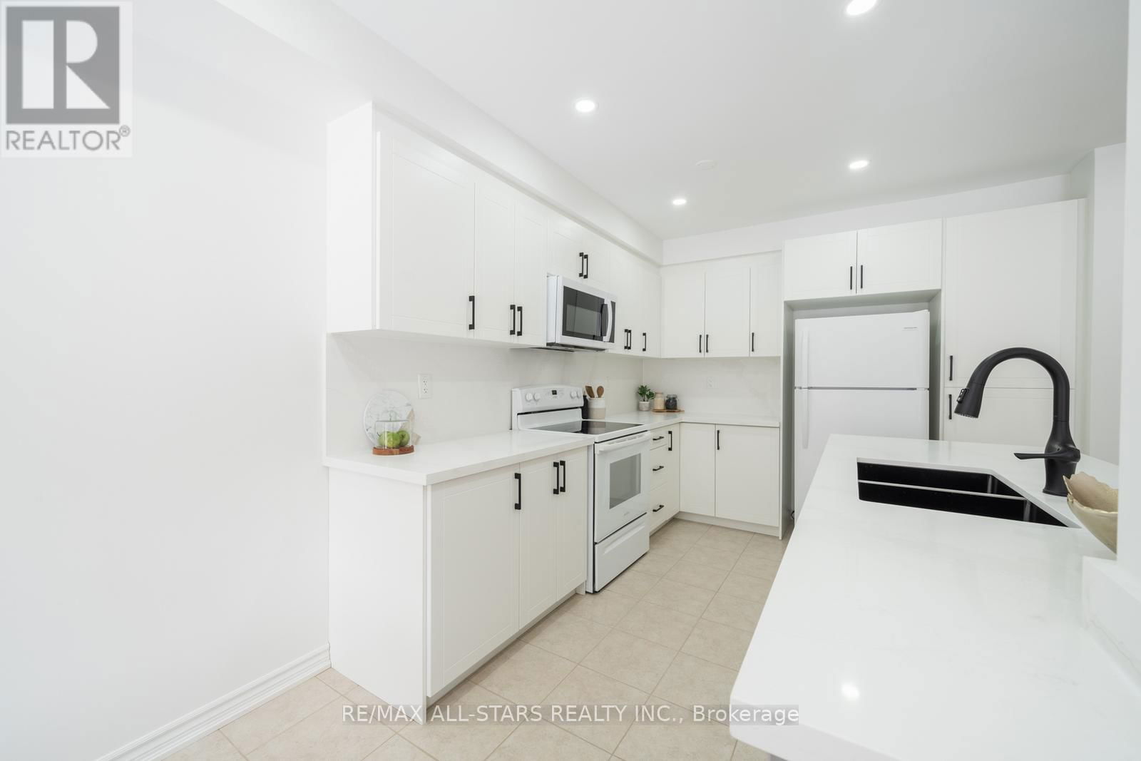 234 SANDALE ROAD Image 14