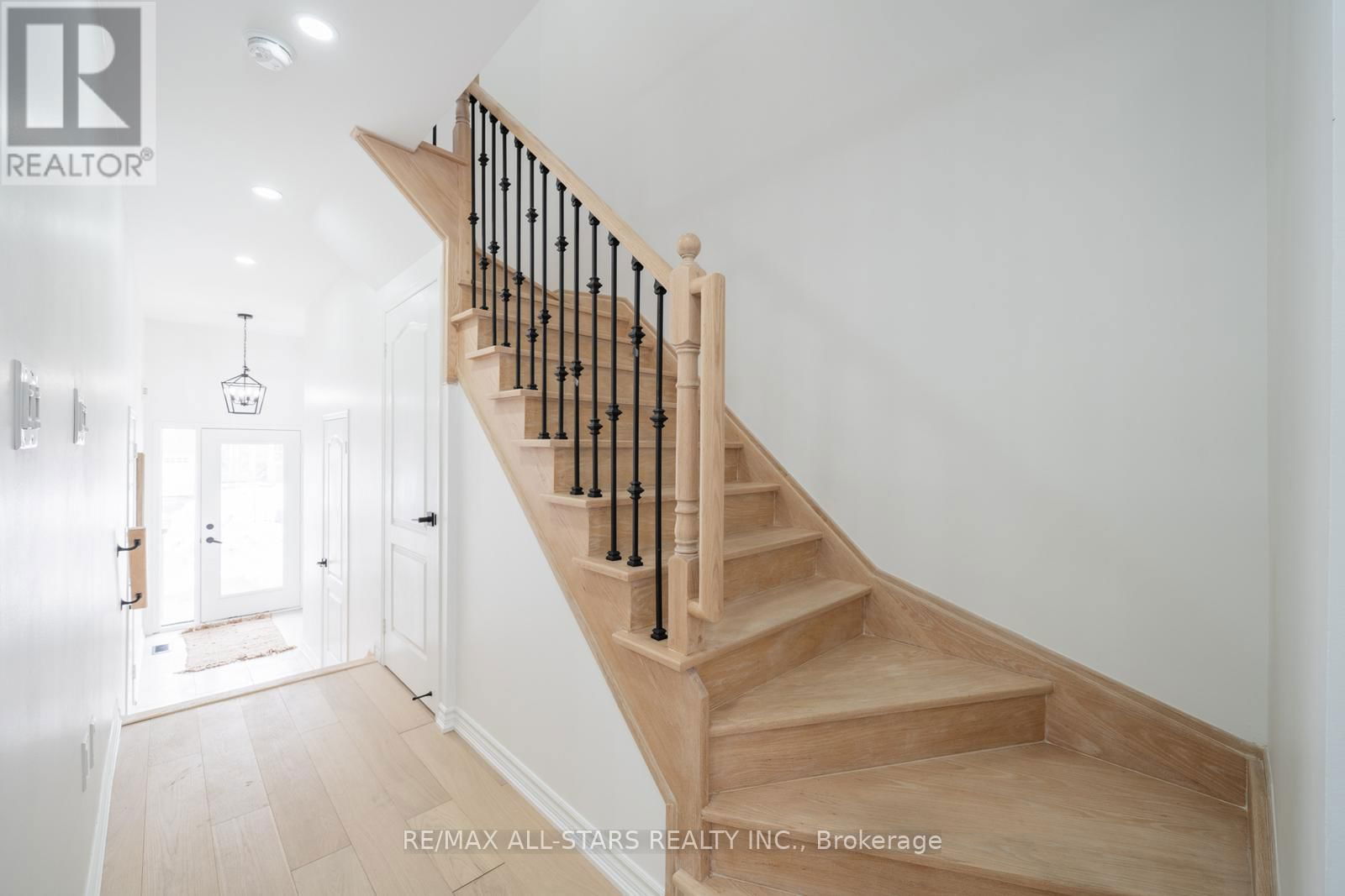 234 SANDALE ROAD Image 20
