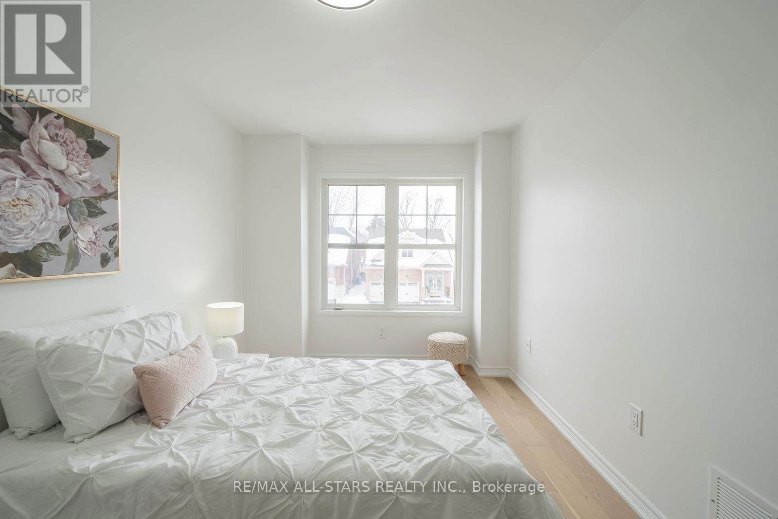 234 SANDALE ROAD Image 25