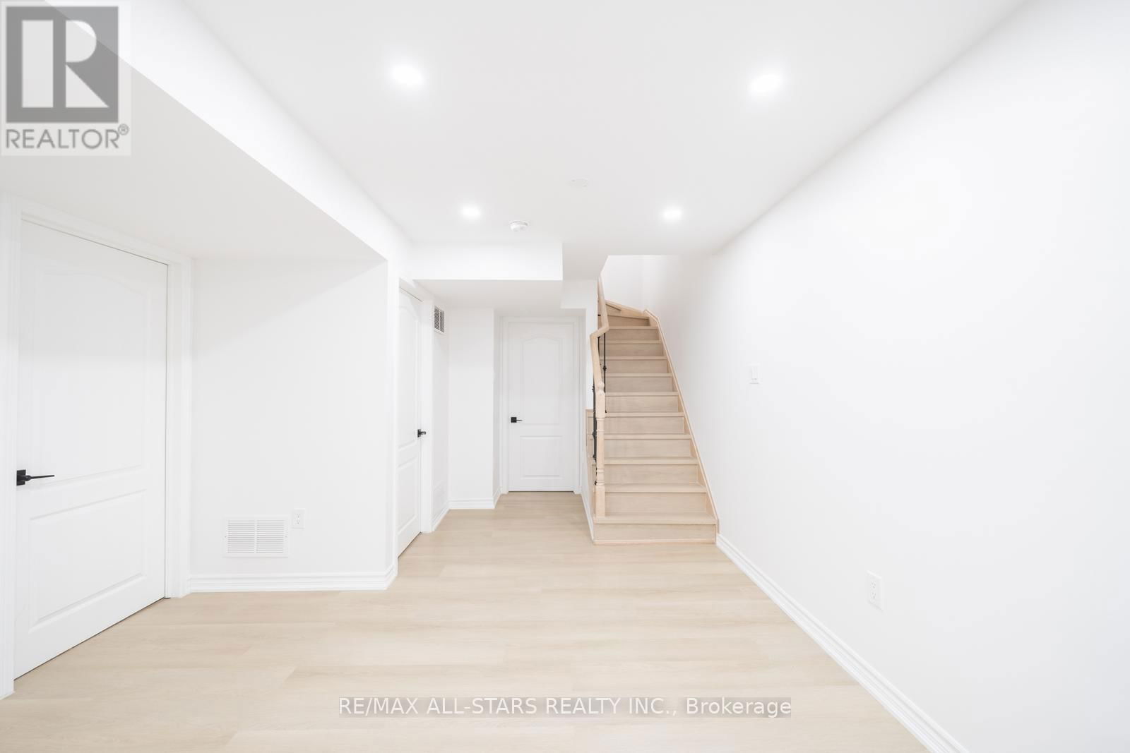 234 SANDALE ROAD Image 37