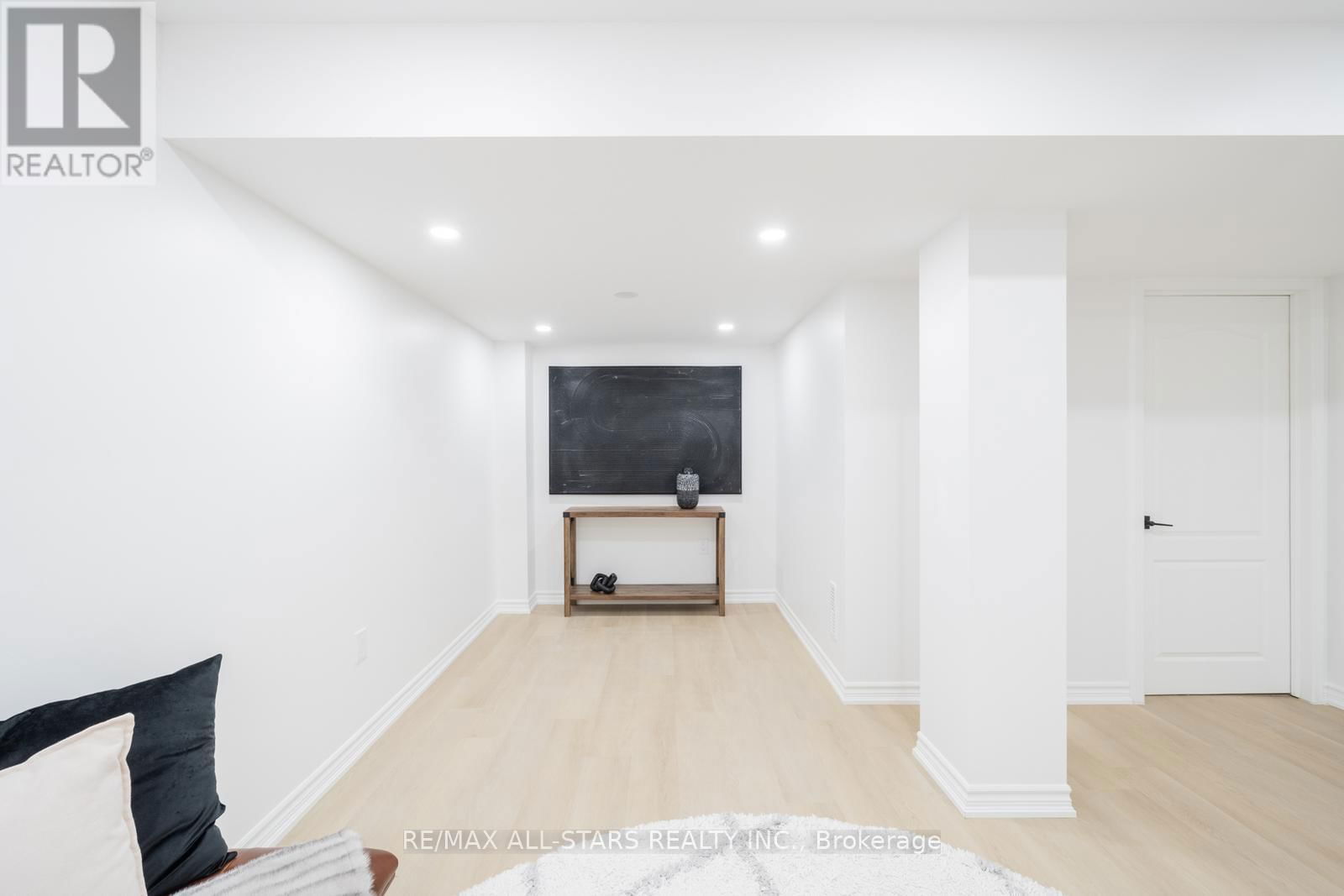 234 SANDALE ROAD Image 38