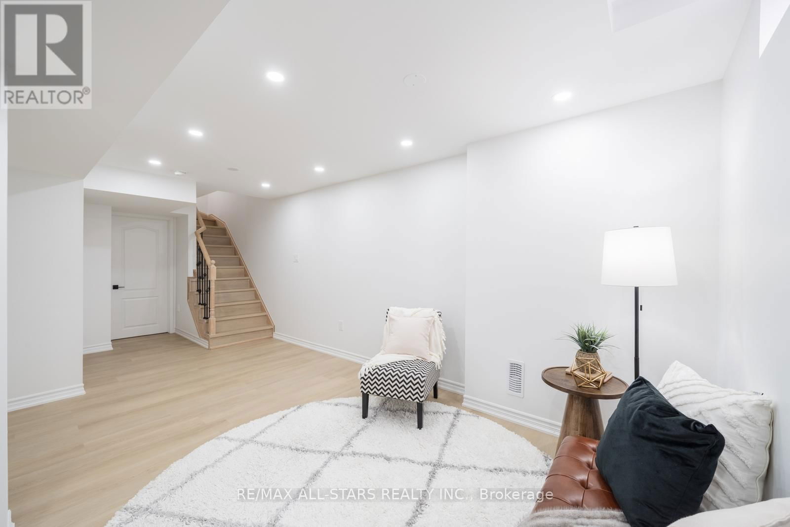 234 SANDALE ROAD Image 39