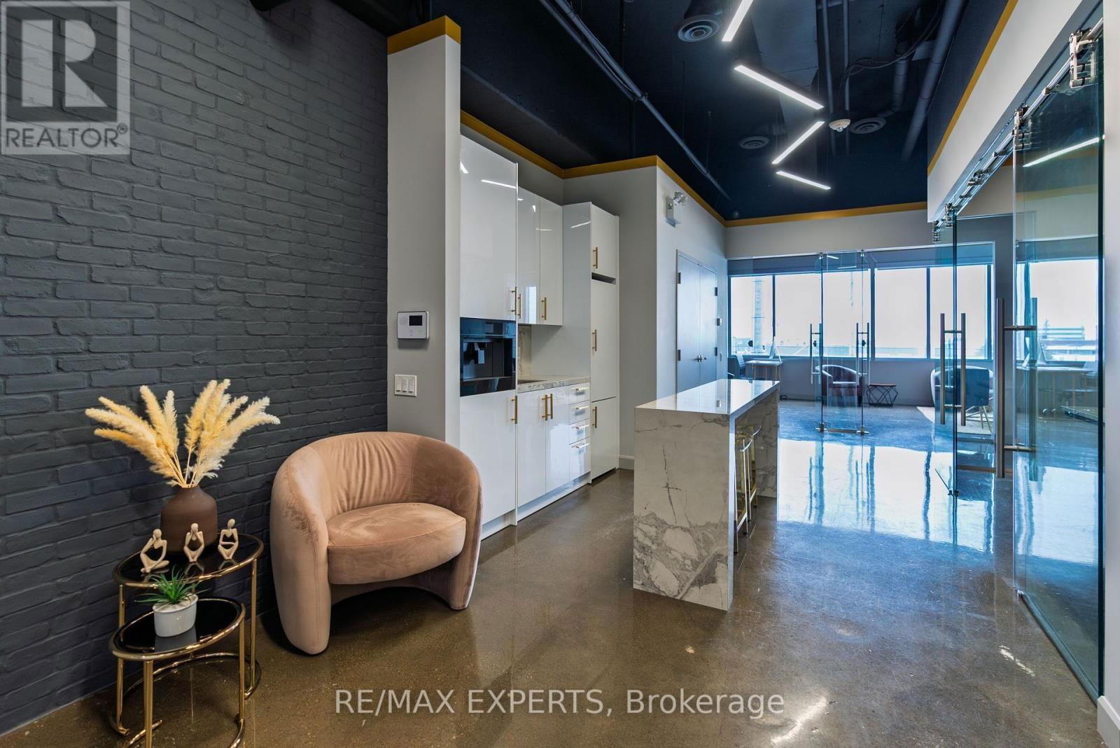 207 - 7777 WESTON ROAD Image 13