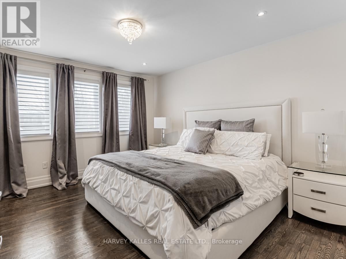 24 EDMUND SEAGER DRIVE Image 31