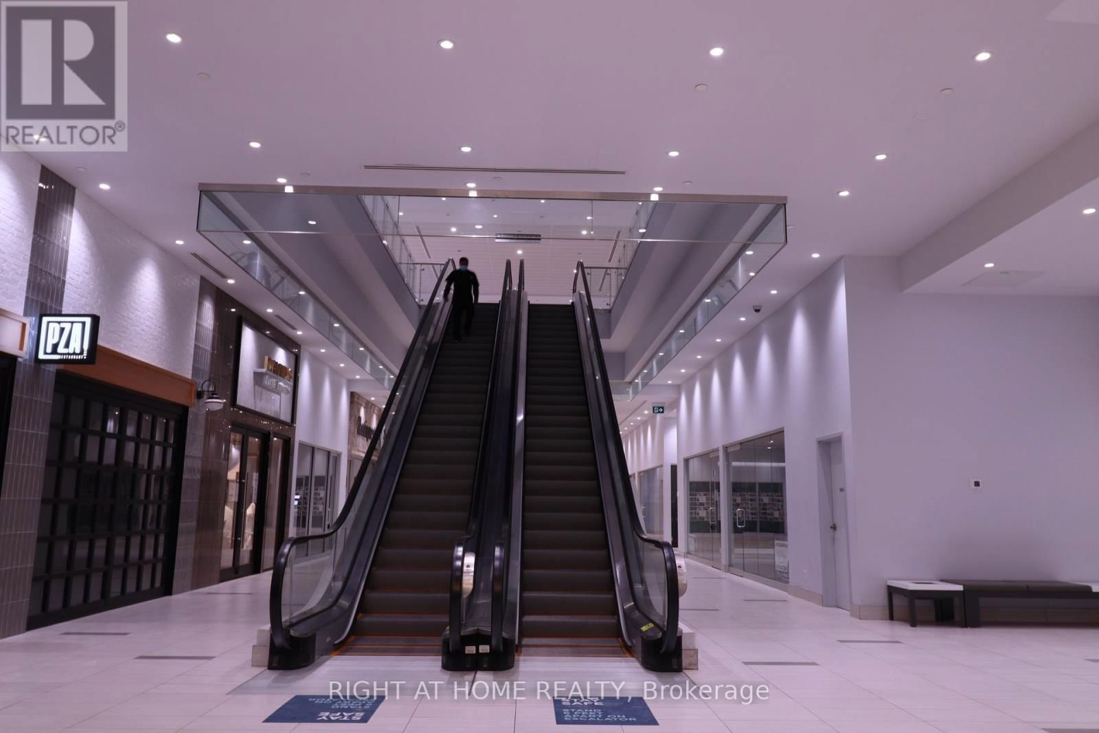 29 - 7777 WESTON ROAD Image 12