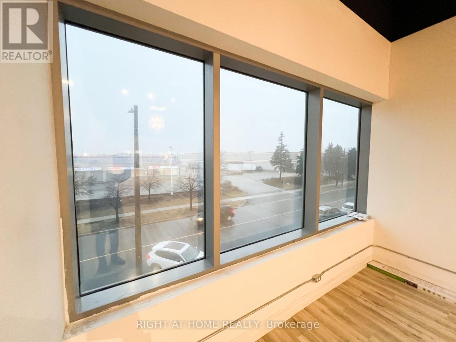 29 - 7777 WESTON ROAD Image 5
