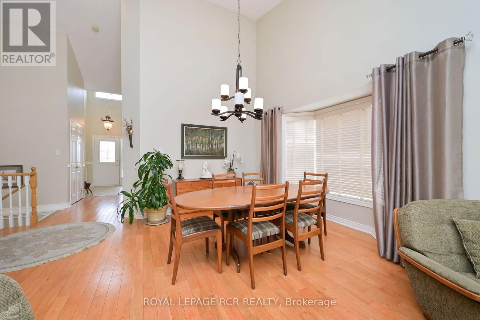 46 SUNSET BOULEVARD Image 13