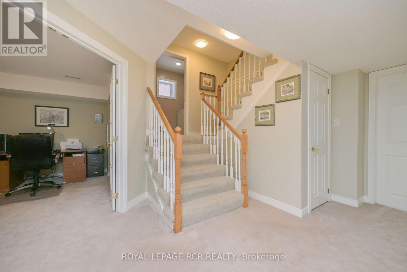 46 SUNSET BOULEVARD Image 23