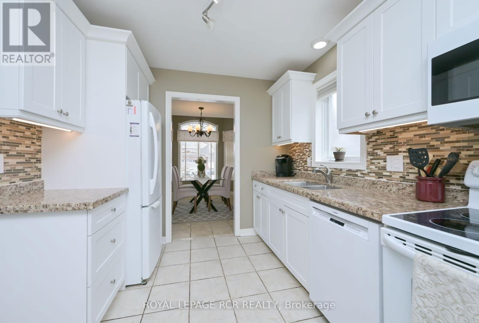46 SUNSET BOULEVARD Image 5