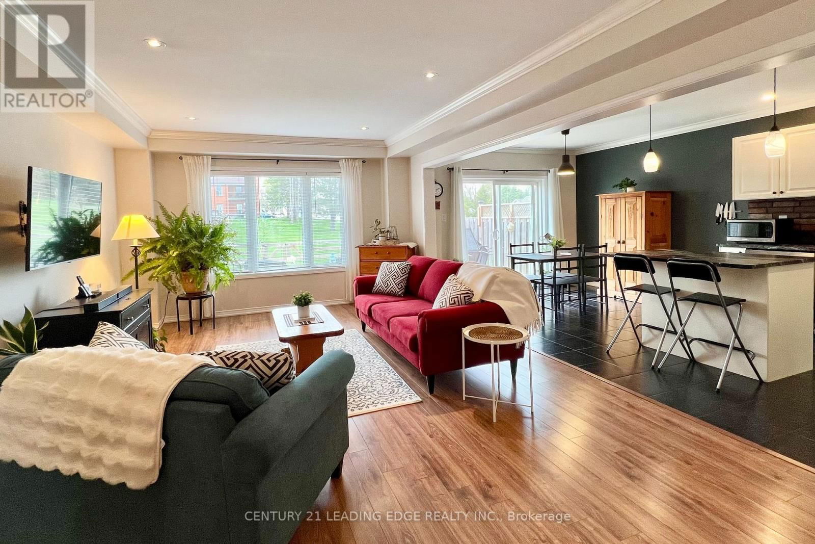 14 RENNIE STREET Image 12