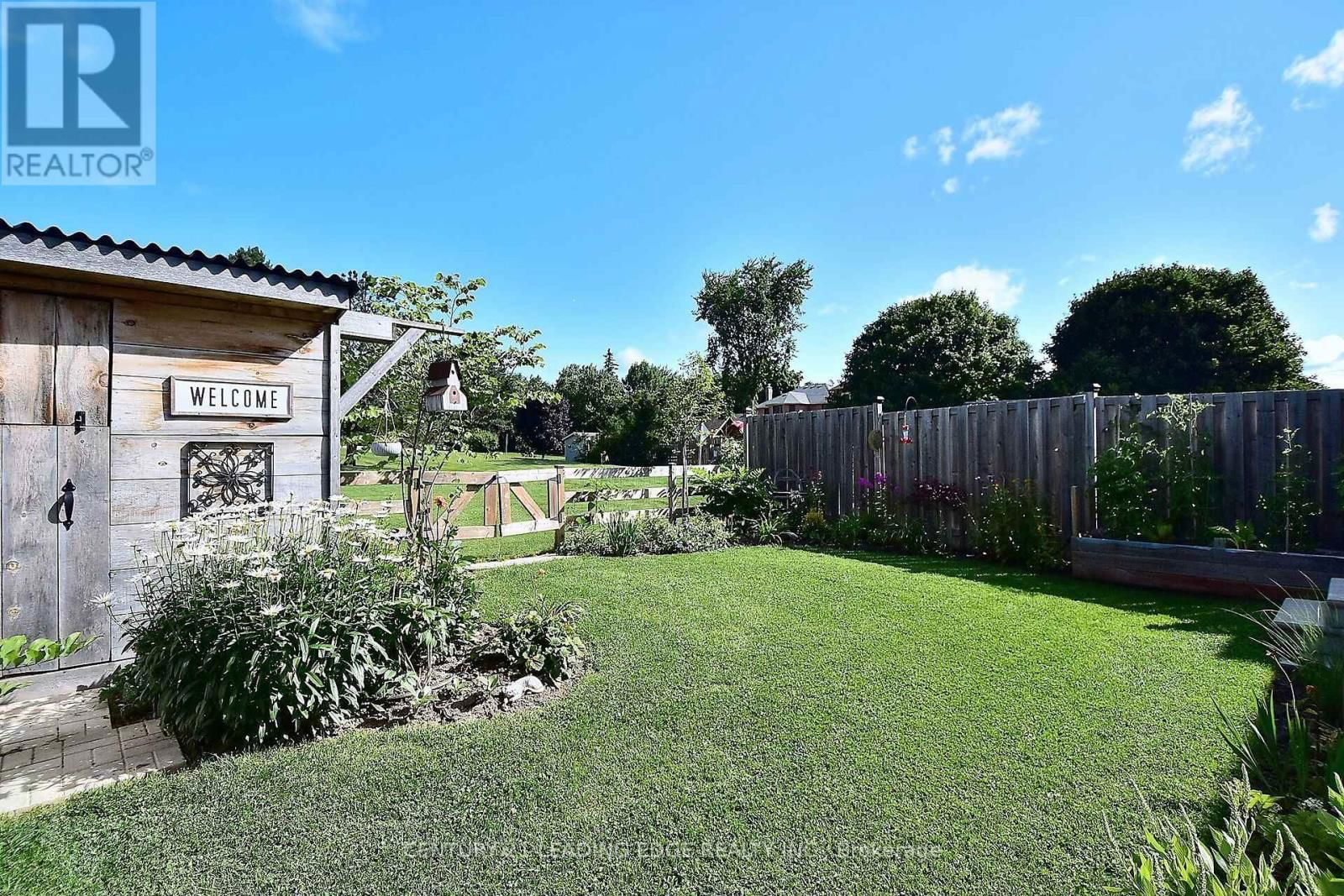 14 RENNIE STREET Image 36