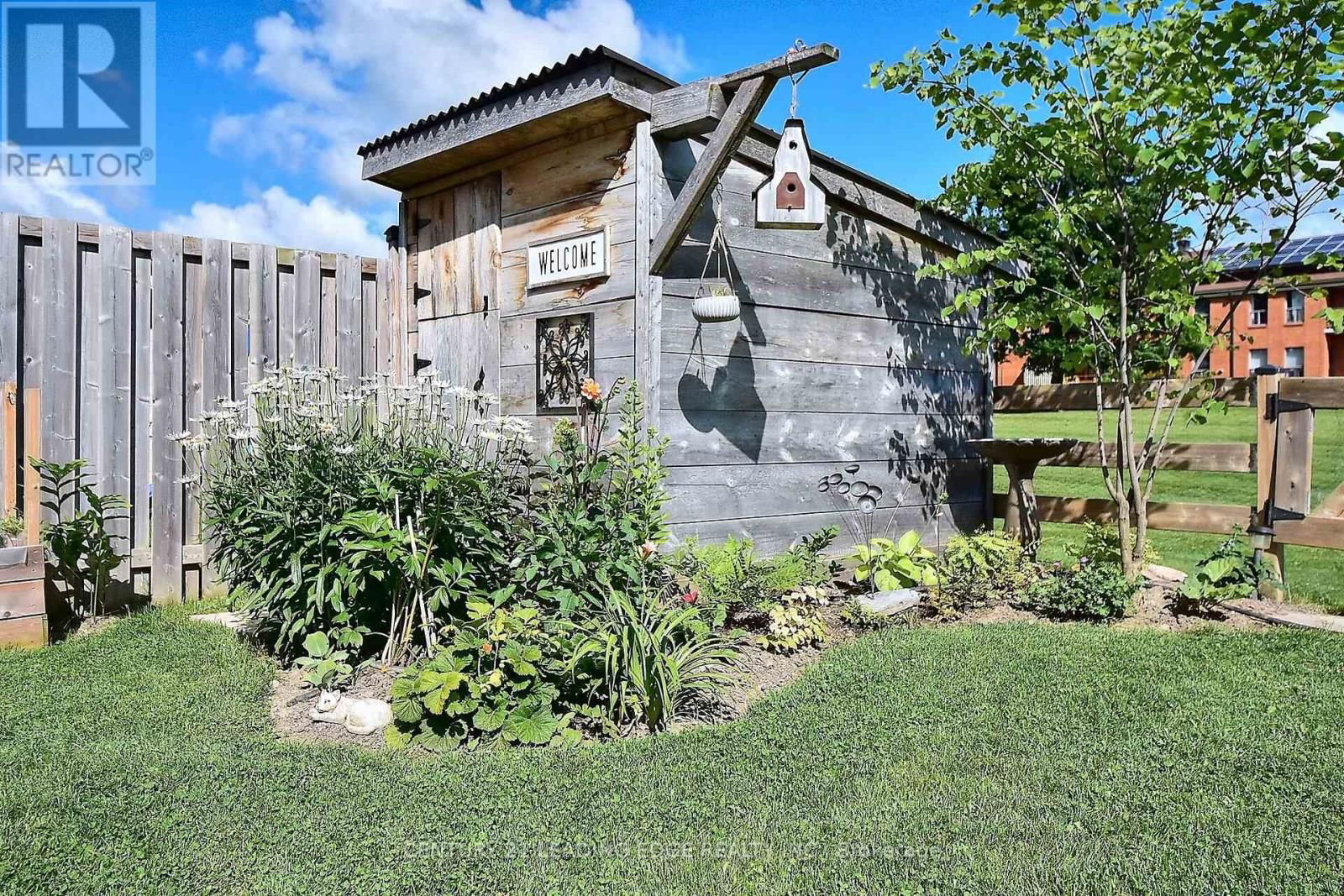 14 RENNIE STREET Image 38