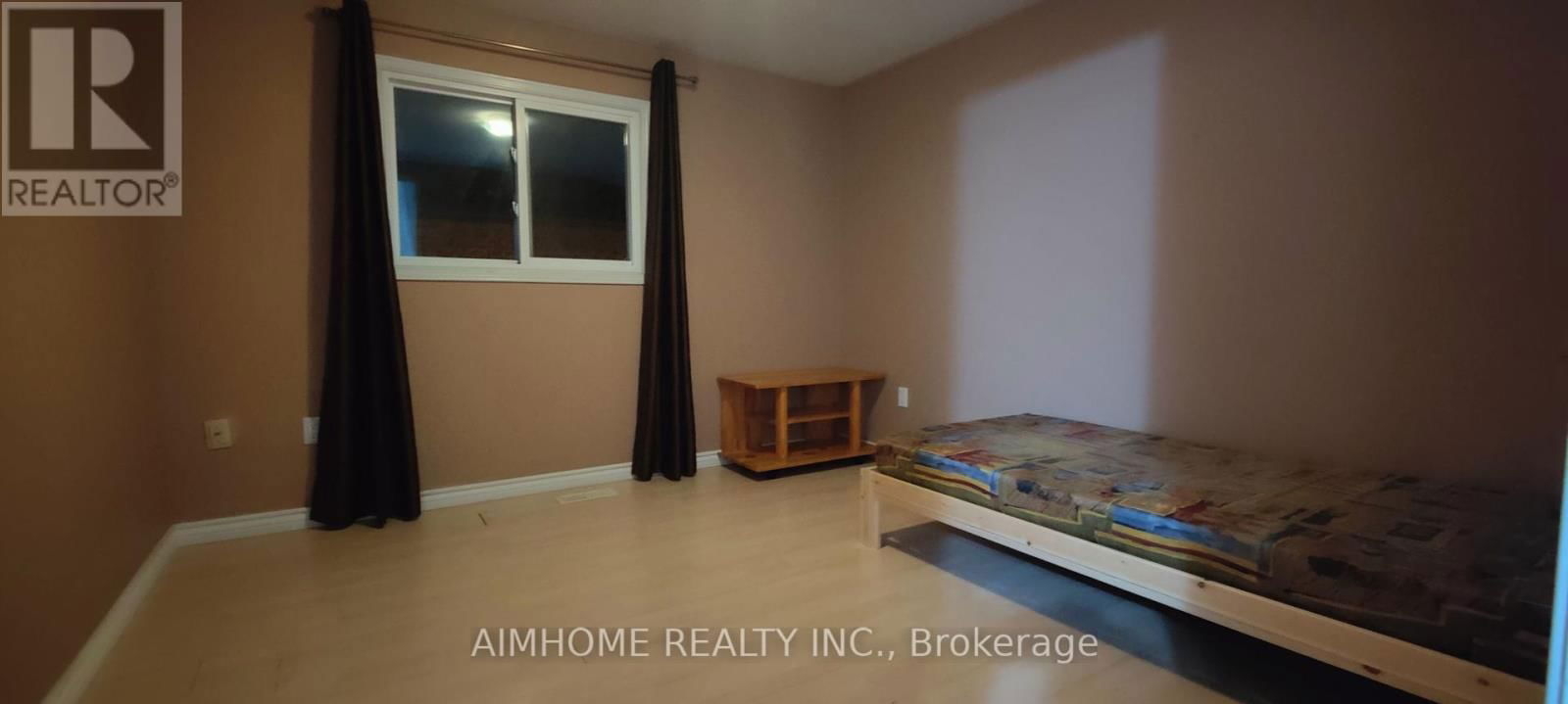 71 ASHMORE CRESCENT Image 19