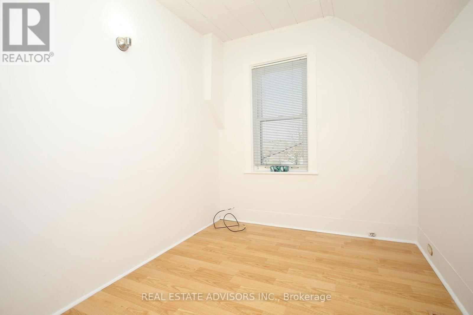 7 ELIZABETH STREET Image 17