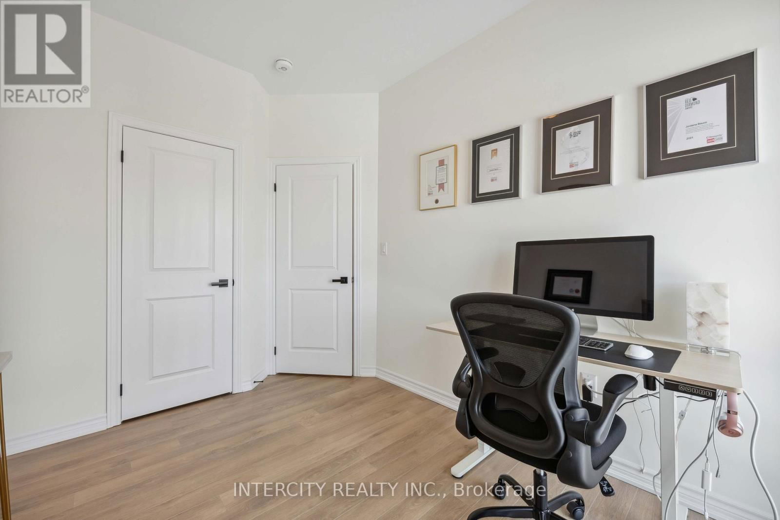 43 GRIFFITH STREET Image 24