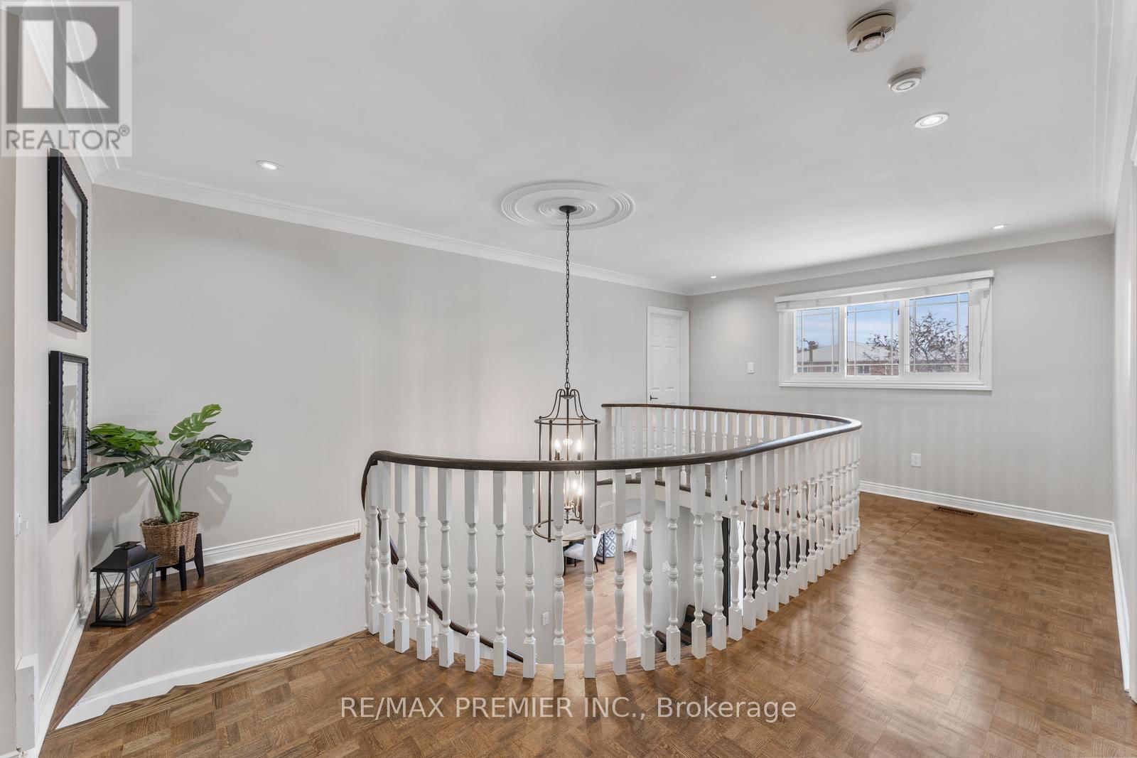 19 CLAUDIA AVENUE Image 16