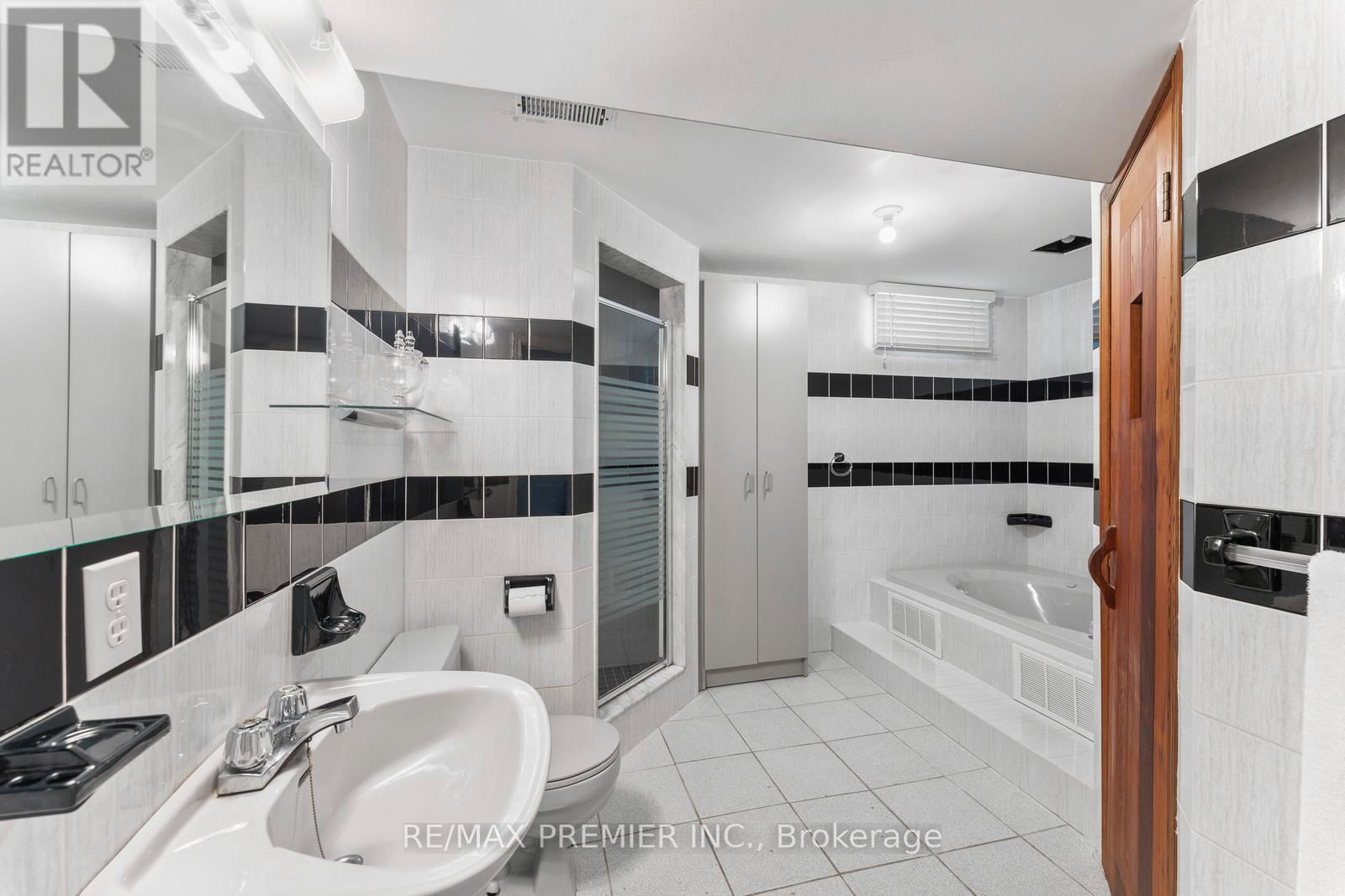 19 CLAUDIA AVENUE Image 27