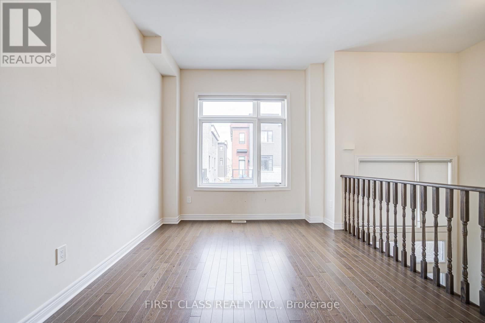 25 LASKIN DRIVE Image 13